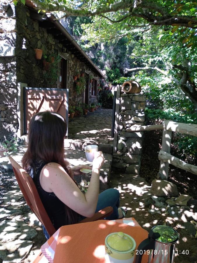 Casa Mary Lola Guest House Tinor Exterior photo